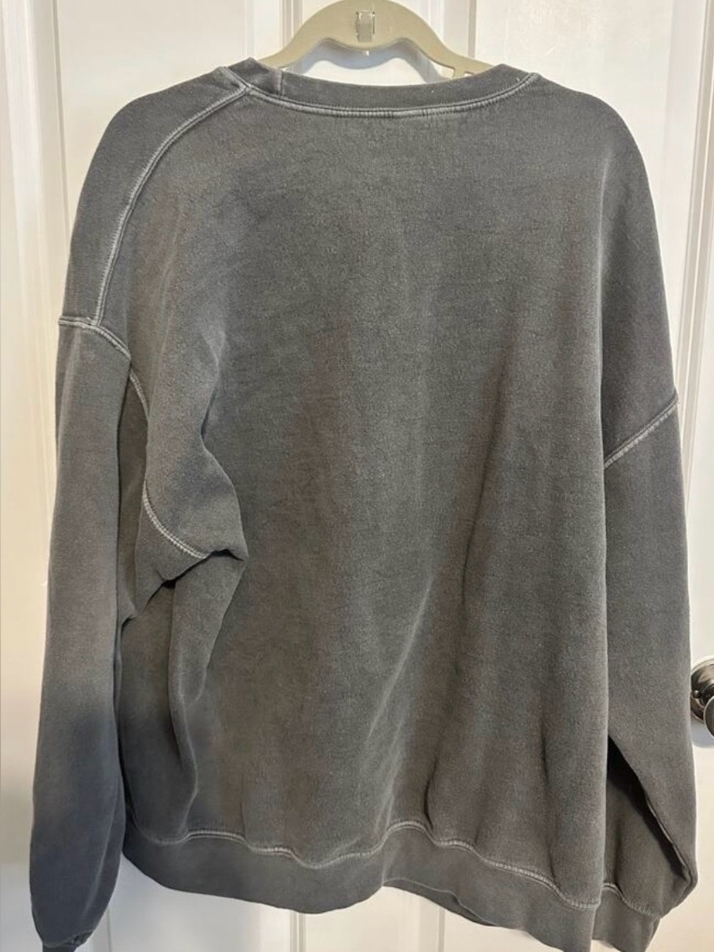 NWOT Urban Outfitters Rolling Stones sweatshirt size XL - Picture 3 of 3